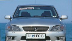 Lexus IS 200
