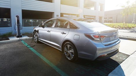 Priključno hibridni Hyundai Sonata