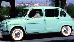 Obujamo spomine: Zastava 750 – Fičo. Obvezna oprema: džunta, najlonke in mleta paprika