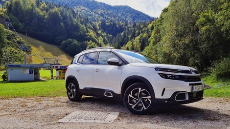 Kot da bi se peljali na oblaku (test: Citroën C5 Aircross 1.5 Blue Hdi)