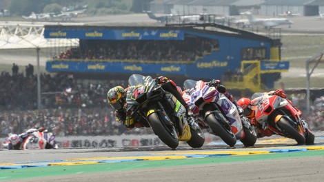 Bezzecchi zmagovalec v Le Mansu, Bagnaia in Marquez v pesku