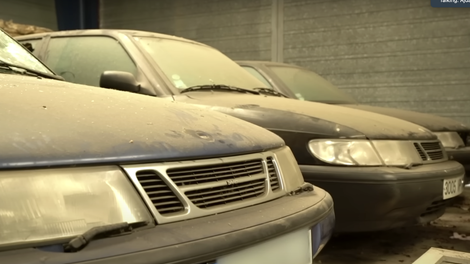 Saabov salon v Franciji je zaprt že celih 12 let - kaj vse se skriva v njem? (VIDEO)