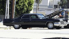 Temu hollywoodskemu zvezdniku je zakuhal avto, pa ne katerikoli, temveč Cadillac DeVille