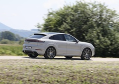 Test: Porsche Cayenne e-Hybrid – Nepogrešljivi "nebodigatreba"
