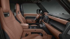 Novo v Sloveniji: Land Rover Defender Octa – Diamant, ki sije tudi v blatu