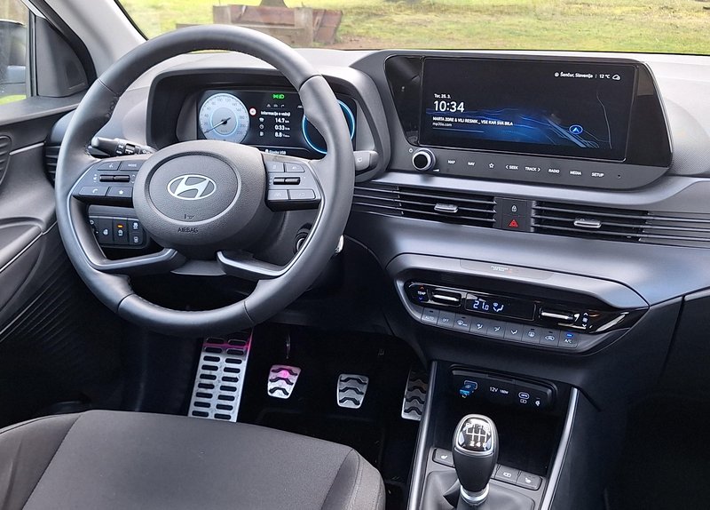 Test: Hyundai Bayon 1.0 T.GDI 100 - Daleč od razrednega dolgočasja