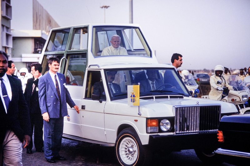 Pokojni papež se je zavzemal za električno mobilnost