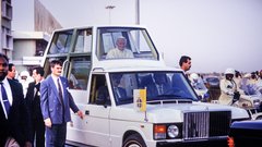 Pokojni papež se je zavzemal za električno mobilnost